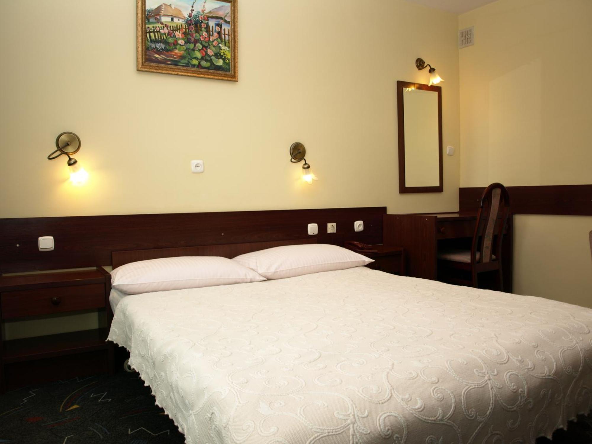 Hotel Relaks Wola Ducka Exterior foto