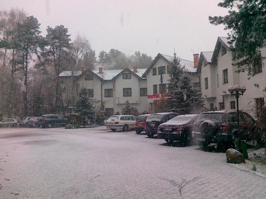 Hotel Relaks Wola Ducka Exterior foto