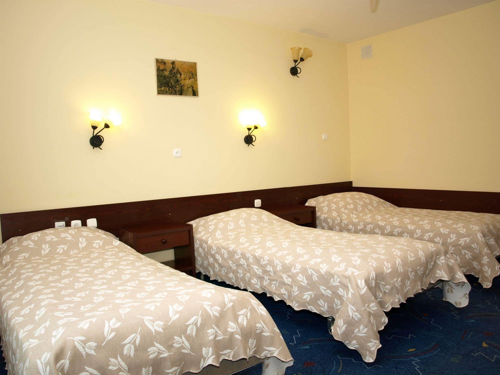 Hotel Relaks Wola Ducka Exterior foto